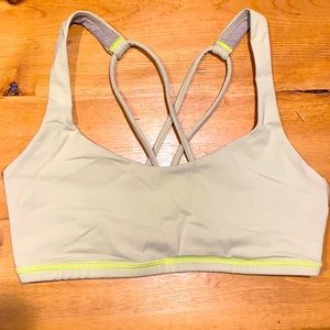 Lululemon sports bra
